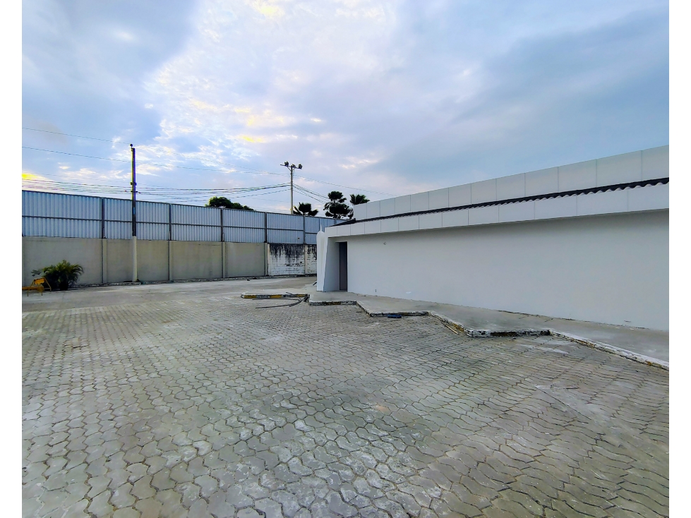 GALPON/BODEGA CERRADO EN ALQUILER DE 244 M2 EN MACHALA - 3