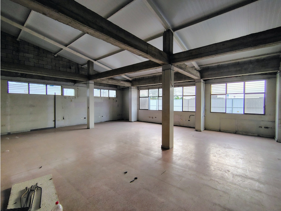OFICINA EN ALQUILER DE 165 M2 EN MACHALA - 5