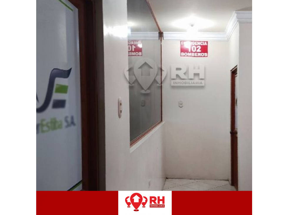 EDIFICIO CON OFICINAS, PARQUEADERO Y GARITA DE ACCESO, MACHALA #AMJD - 4