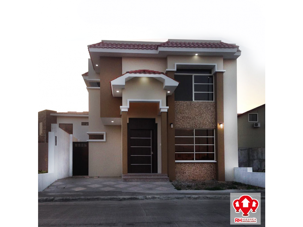 Casa en venta, Urb. Portal del Rio, Machala 450