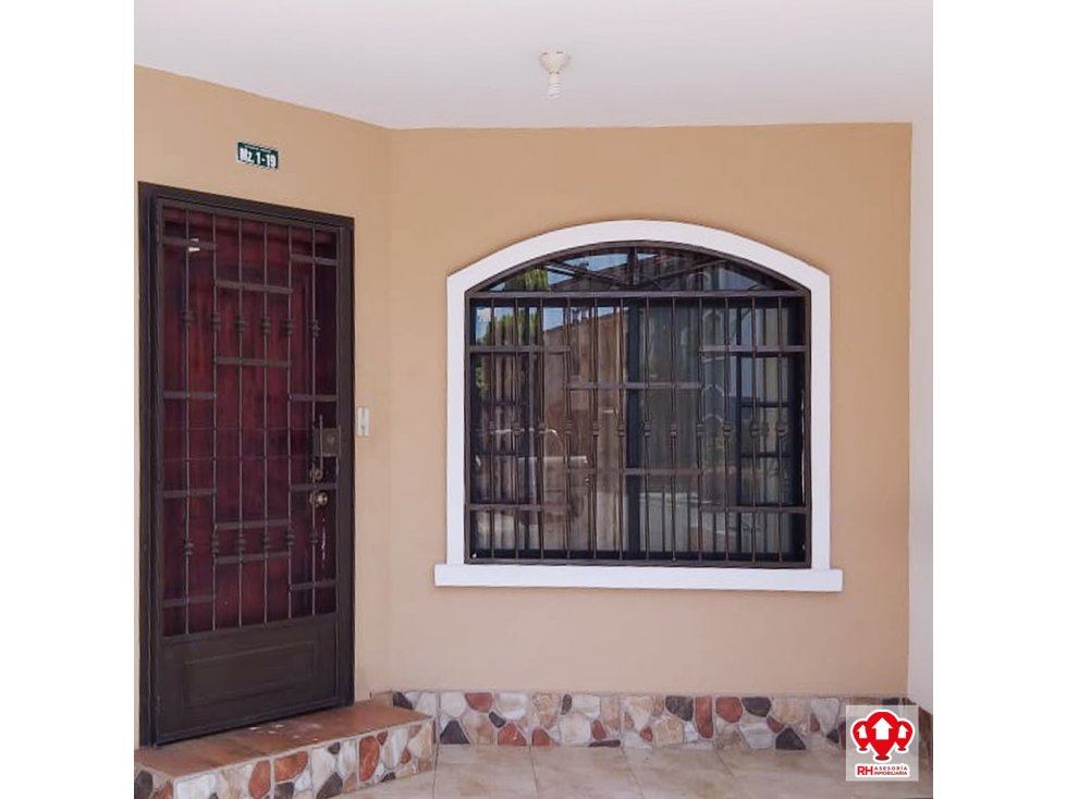 CASA DE 2 PLANTAS EN ALQUILER EN CIUDAD VERDE - MACHALA NA24 — foto 2