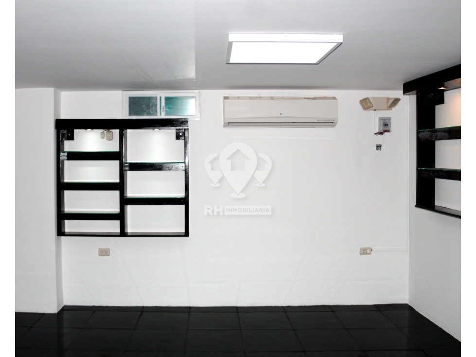 LOCAL COMERCIAL EN ALQUILER EN CENTRO DE MACHALA EN AV PRINCIPAL #LOA — foto 4