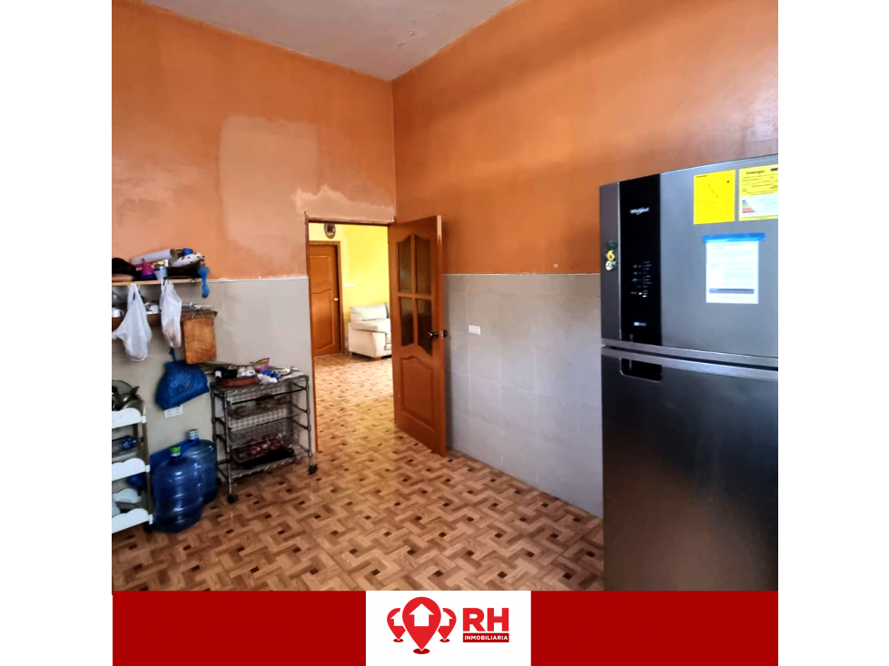 CASA EN VENTA EN EL SECTOR LOS VERGELES, MACHALA — foto 2