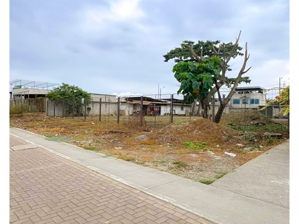 TERRENO EN LA VIA FERROVIARIA JUNTO A SHERWIN WILLIAMAS - 4