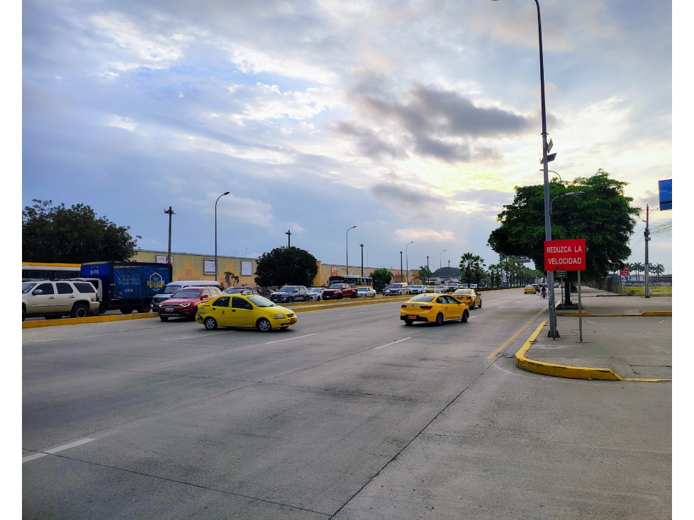 GALPON/BODEGA CERRADO EN ALQUILER DE 244 M2 EN MACHALA - 5