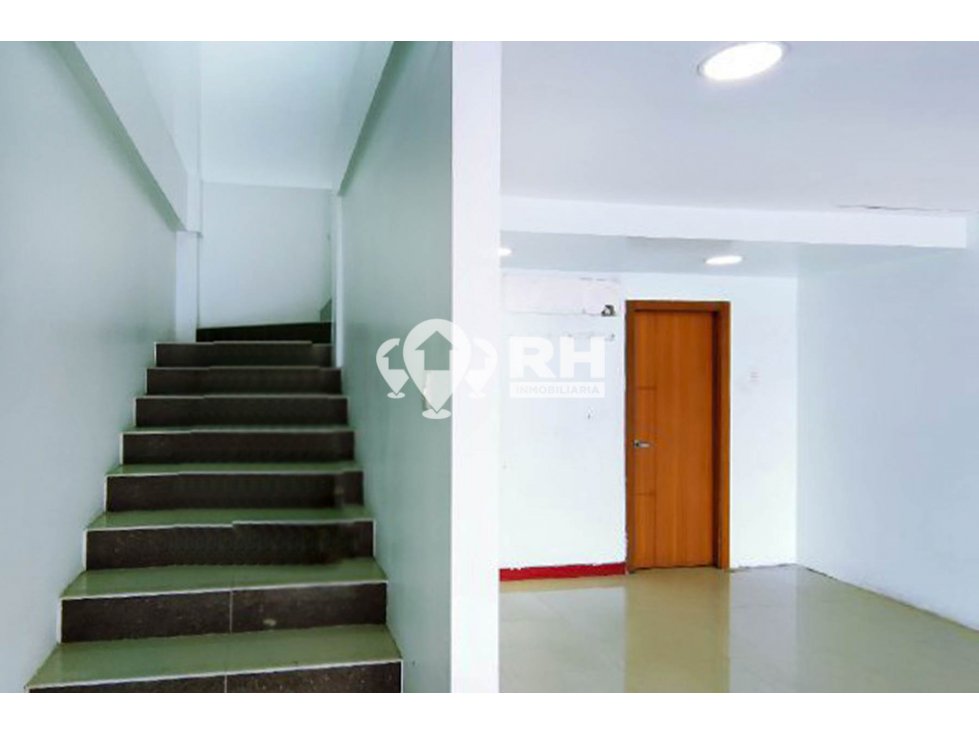 LOCAL COMERCIAL CON MEZANINE EN ALQUILER EN OROPLAZA, MACHALA #LSM — foto 5
