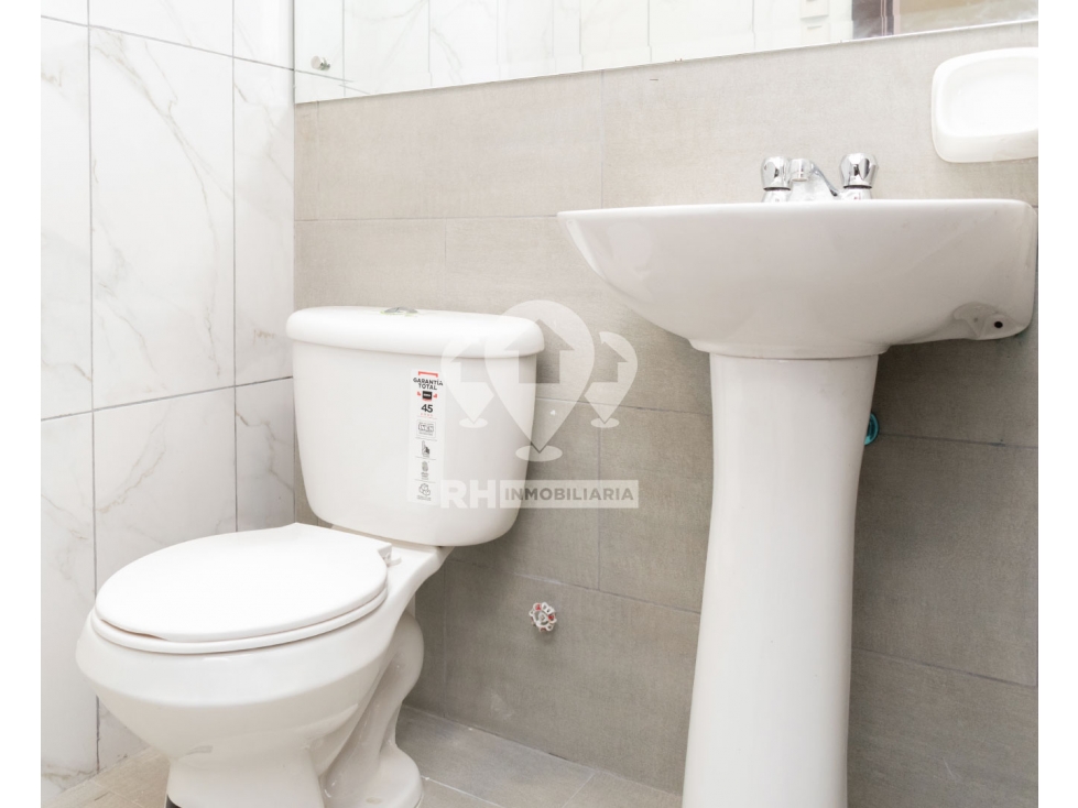 LOCAL COMERCIAL DE ALQUILER EN ZONA CÉNTRICA DE MACHALA #RVG — foto 4