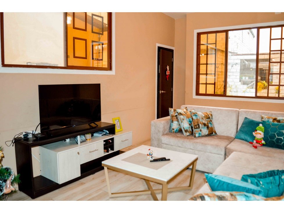 CASA EN VENTA EN EL BARRIO "LUCHA DE LOS POBRES", MACHALA — foto 4