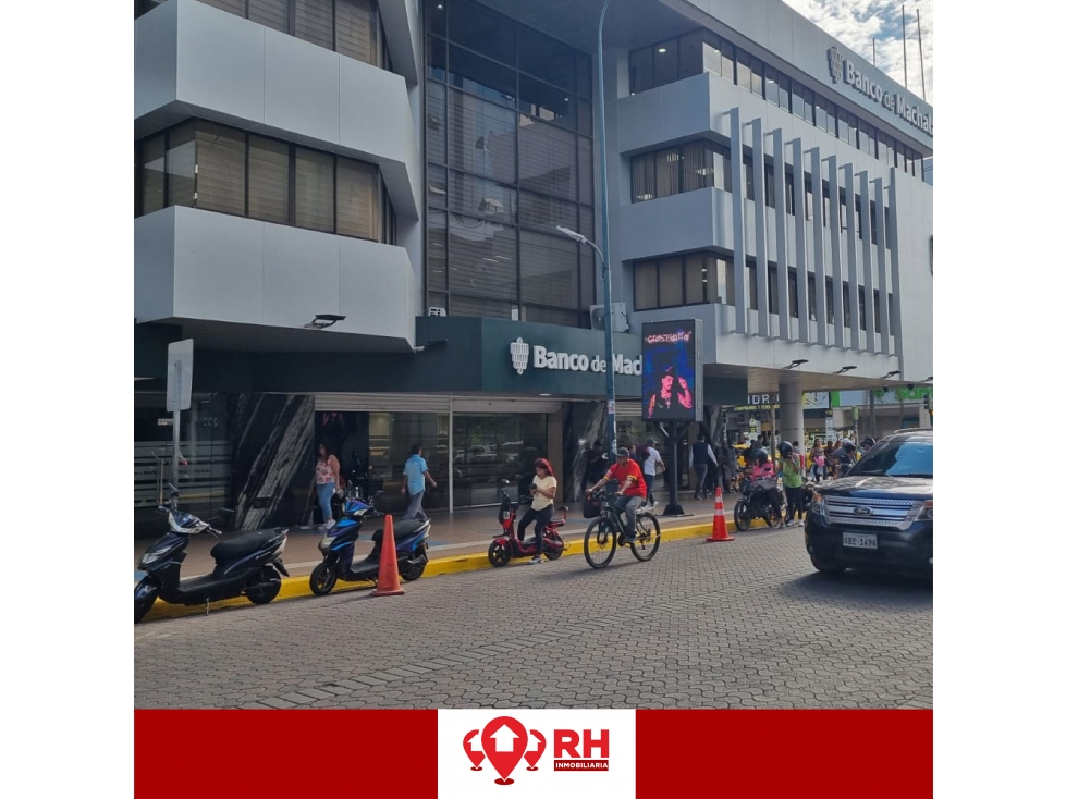 OFICINA EN ARRIENDO EN LA CALLE ROCAFUERTE, MACHALA - 6