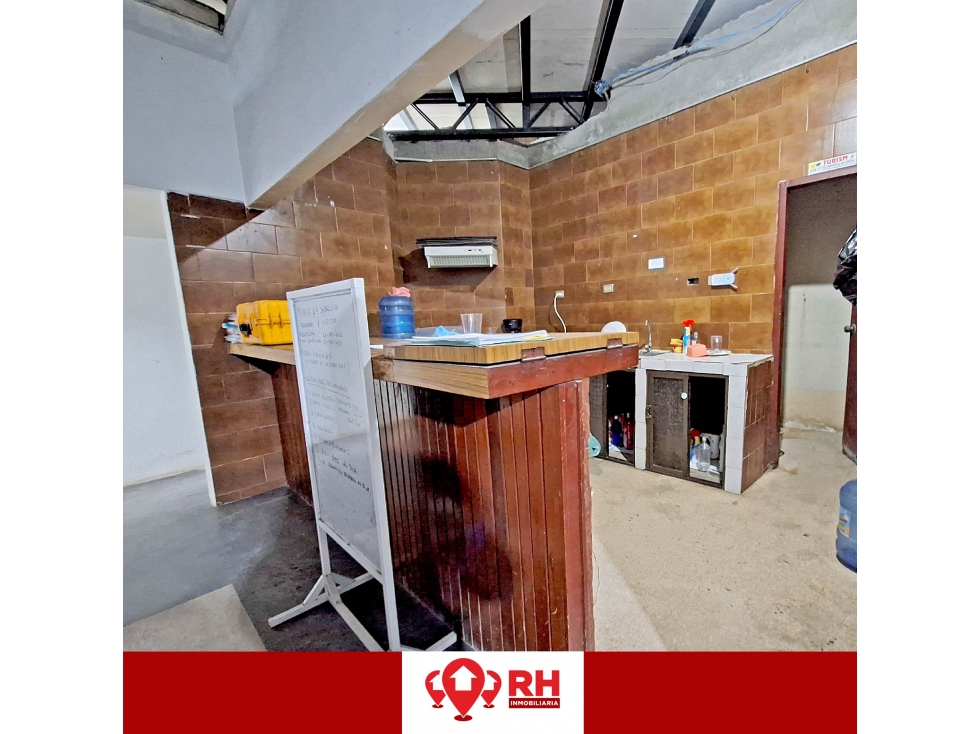 LOCAL EN ARRIENDO EN EL CENTRO COMERCIAL UNIORO, MACHALA — foto 4