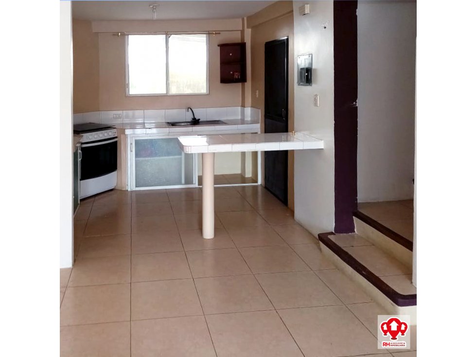 CASA EN ALQUILER EN URBANIZACION SANTA INES - MACHALA #RH24 — foto 3