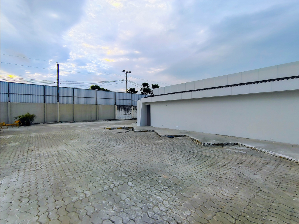 GALPON/BODEGA ABIERTO EN ALQUILER DE 410 M2 EN MACHALA - 5