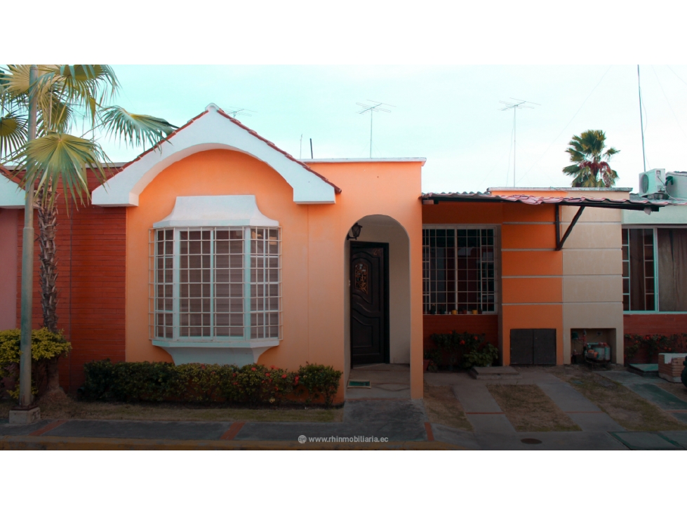 CASA EN VENTA EN URB. PRIVADA SAN PATRICIO, MACHALA #12MA