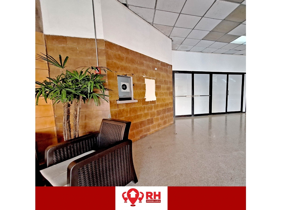 LOCAL EN ARRIENDO EN EL CENTRO COMERCIAL UNIORO, MACHALA — foto 3