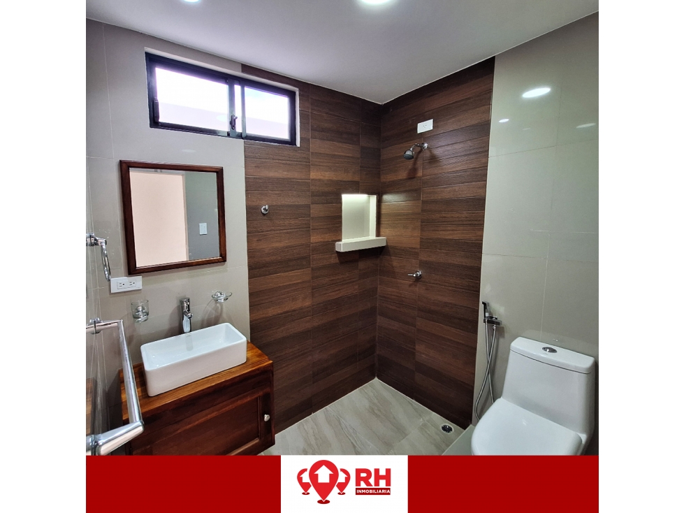 CASA EN VENTA EN URBANIZACIÓN ZHARA, PASAJE - 6