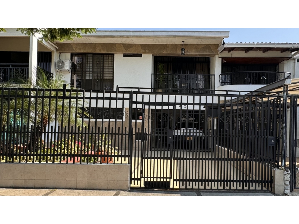 (JE) VENTA DE CASA INDEPENDIENTE EN LA HACIENDA