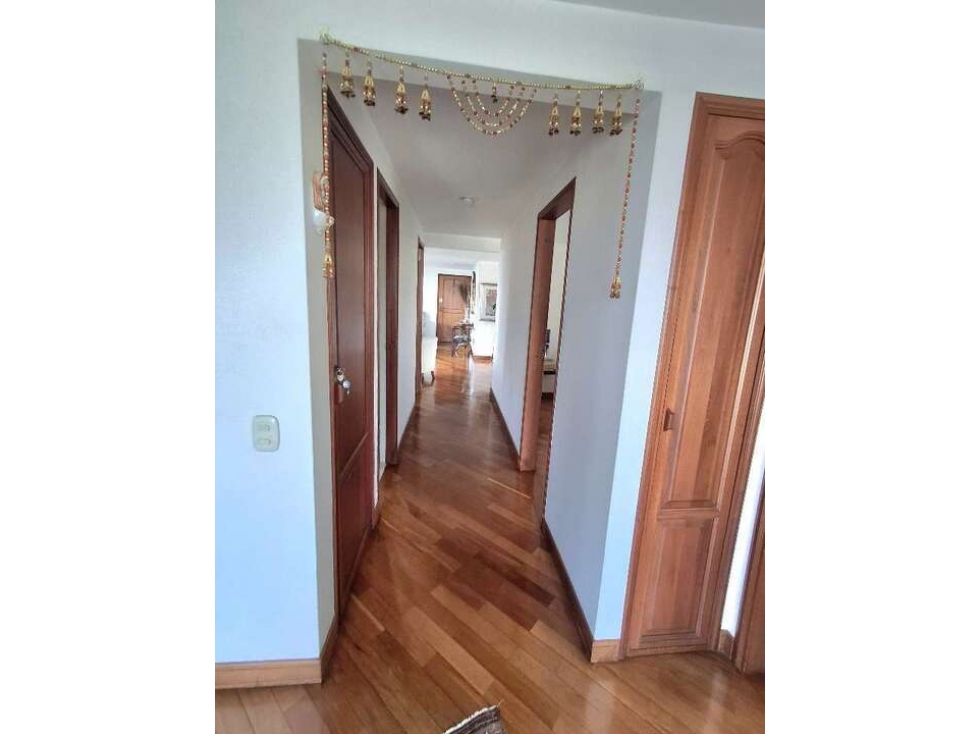 Vendo Apartamento 142 m2 en El Poblado, Medellín excelente panoramica — foto 3