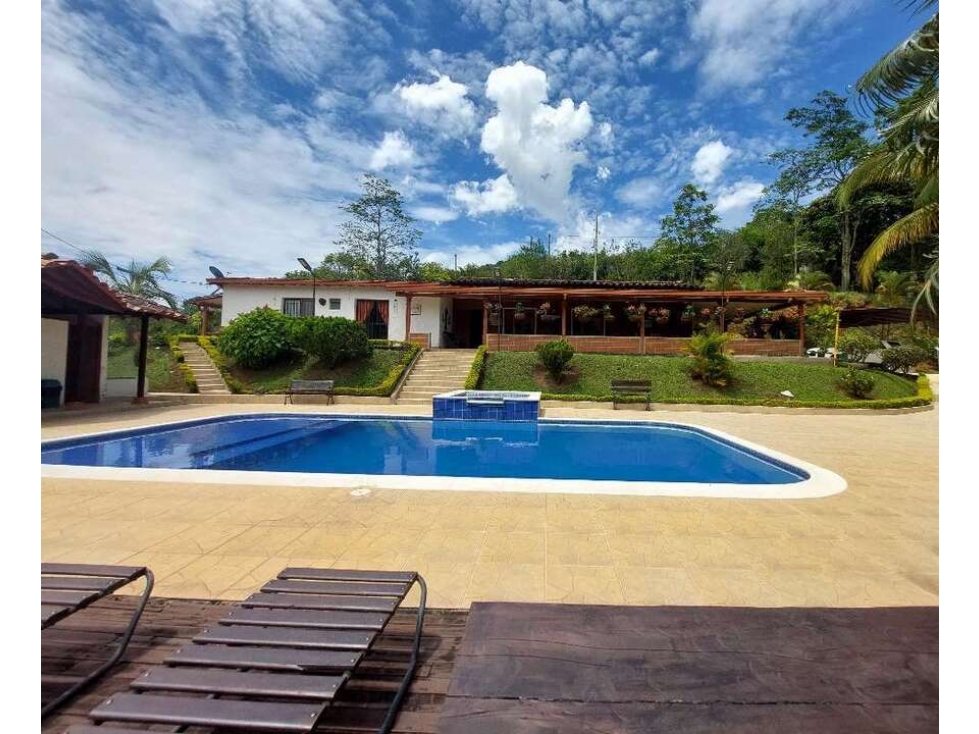 Arriendo finca ideal para proyecto hotelero en Girardota - 2