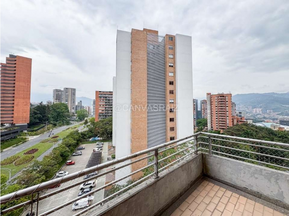 Vendo Apartamento en El Poblado, cerca a la Milla De Oro del poblado