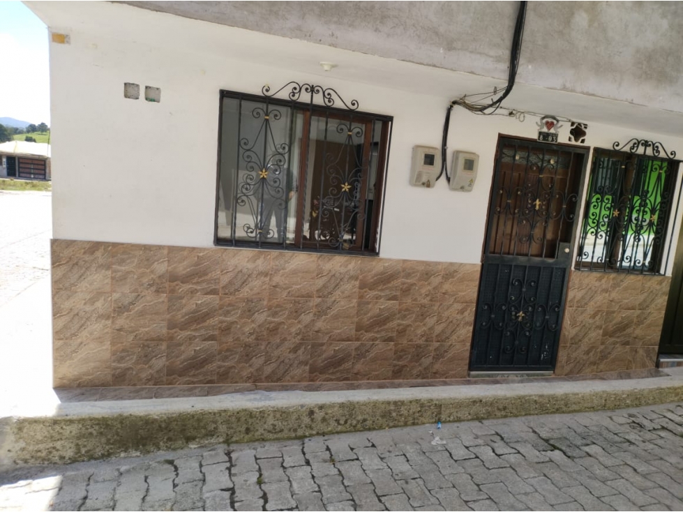 Vendo casa ph primer piso esquinera en la union antioquia area 72 m2