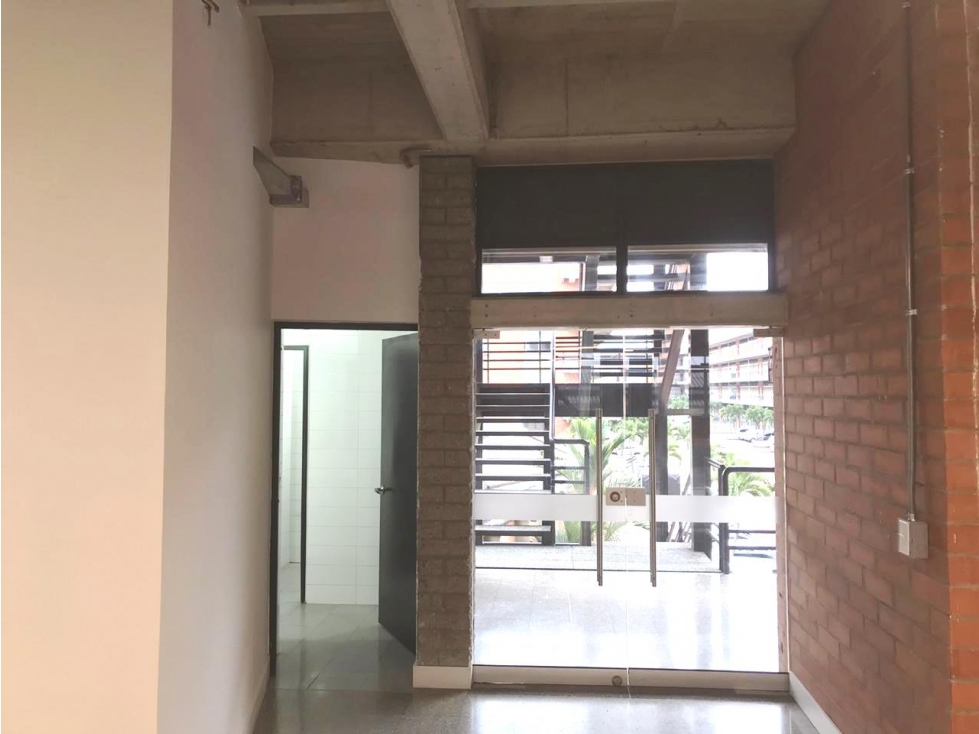 alquilo local para Call Center, 757 m2 cerca estación metro Poblado. — foto 4