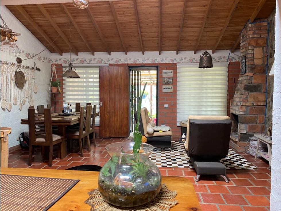 VENDO CASA FINCA CERCA DE LA SEDE DEL NACIONAL GUARNE