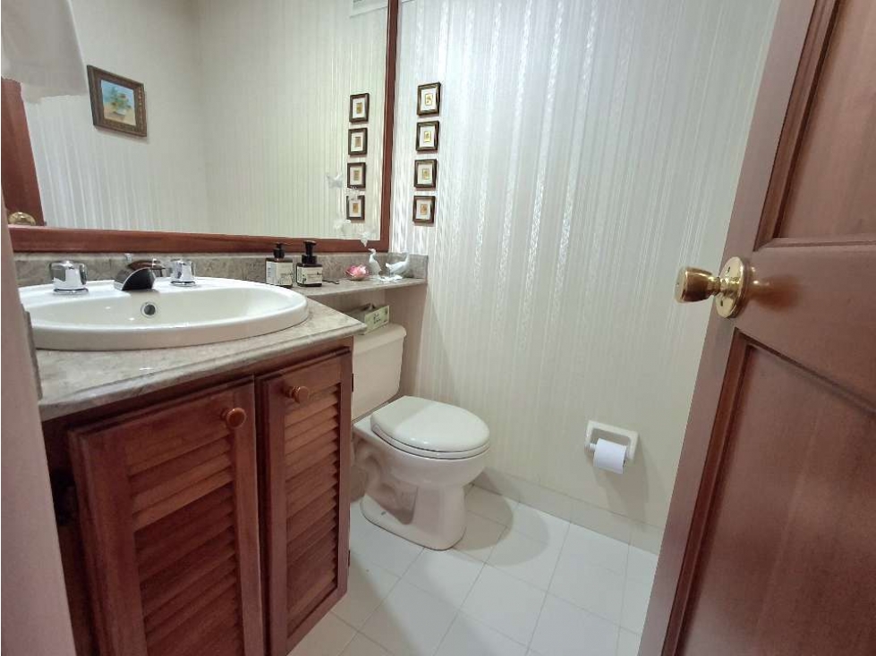 Vendo Apartamento 142 m2 en El Poblado, Medellín excelente panoramica — foto 5