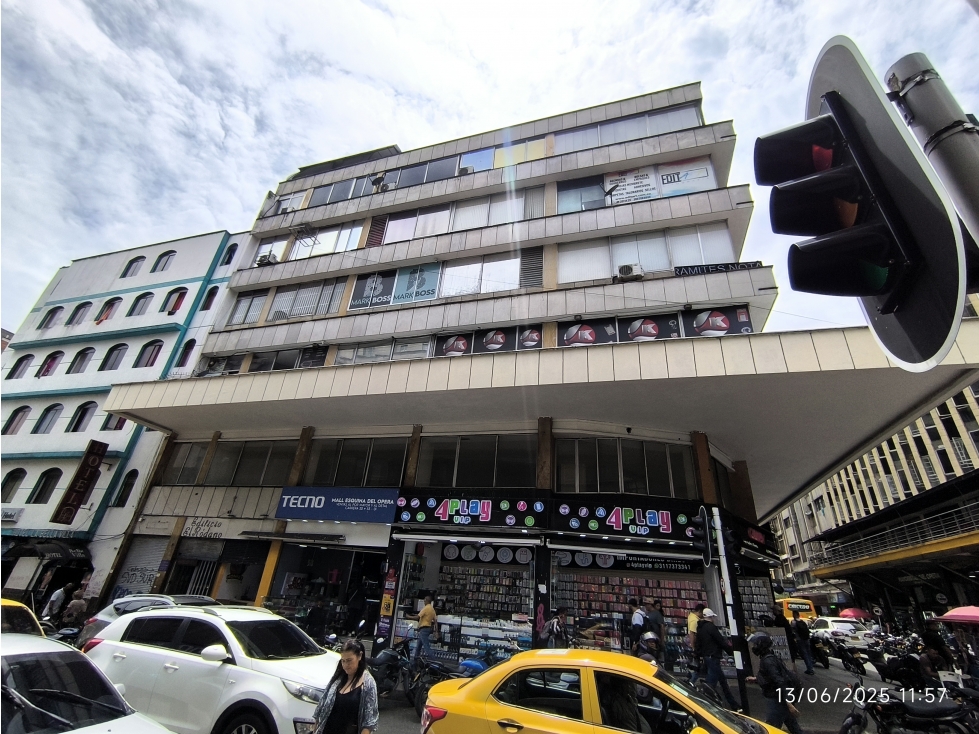 OFICINA/LOCAL EN VENTA EDIFICIO ROLDANO, LA CANDELARIA MEDELLÍN