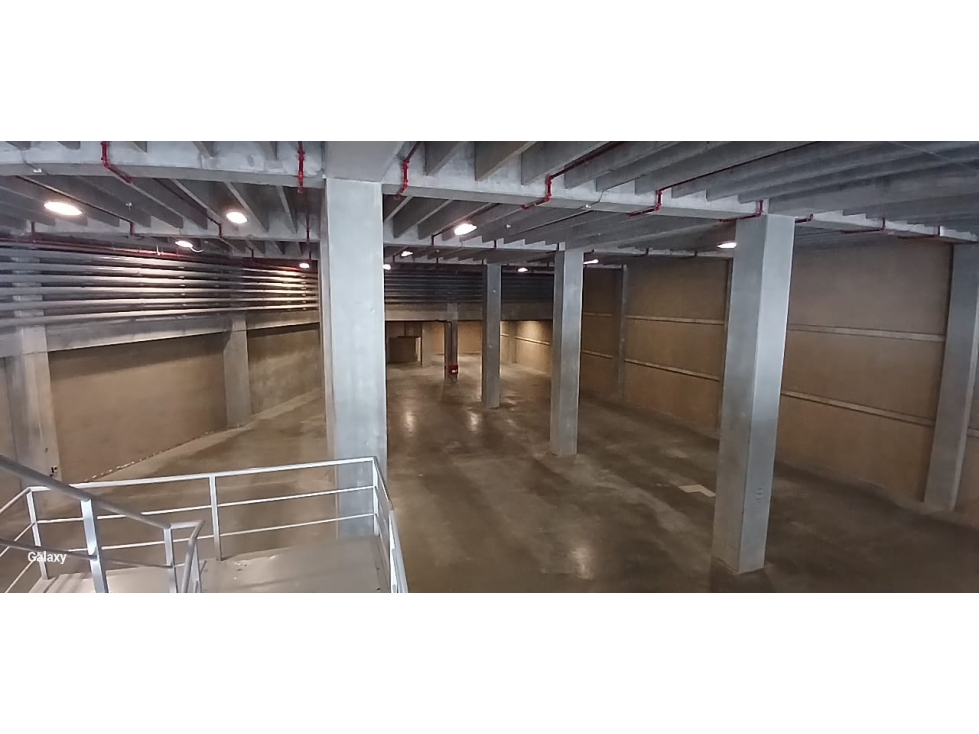 DISPONIBLE BODEGA LOGÍSTICA UNIDAD CERRADA ÁREA TOTAL: 2877 M2 - 4