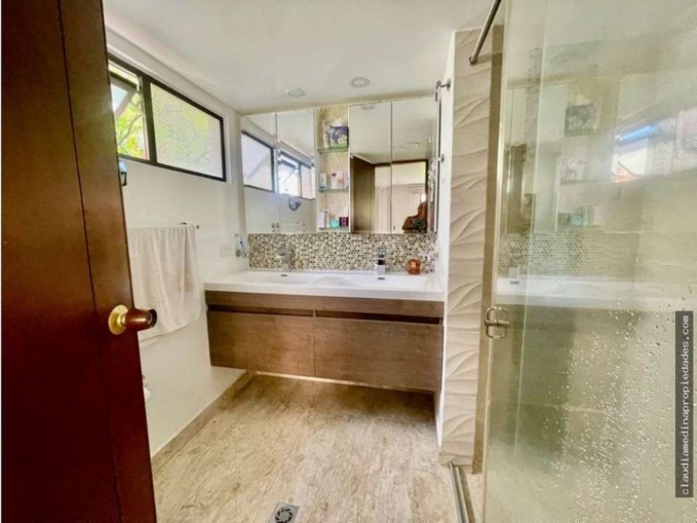 Apartamento en Castropol Medellín 226m2 excelente ubicacion — foto 6