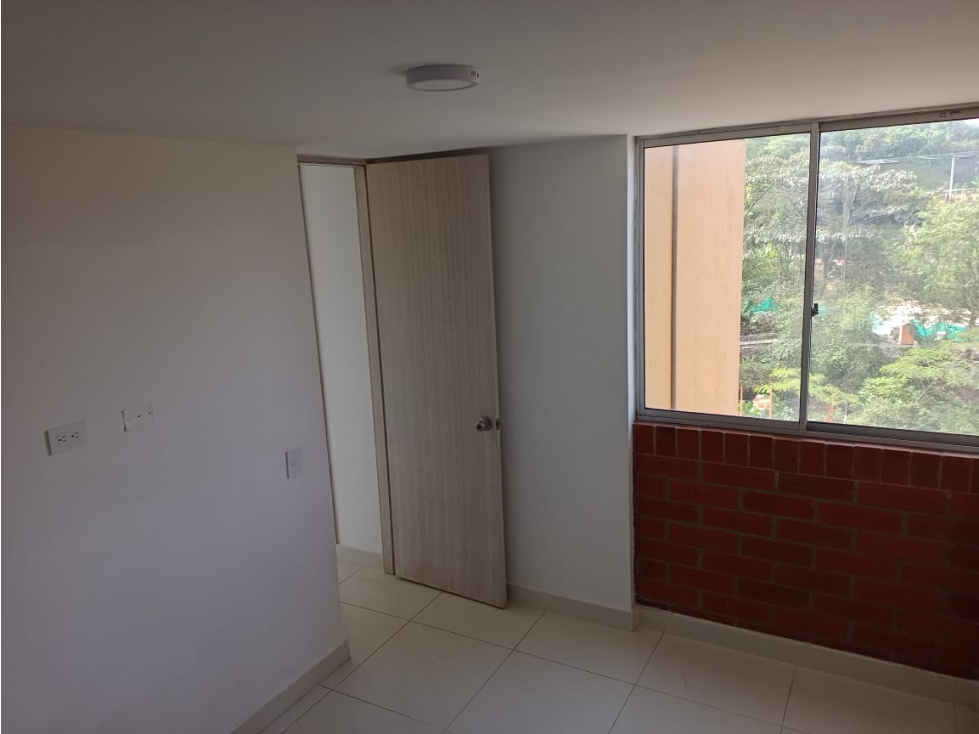 Vendo apartamento cerca colegio canadiense la Estrella — foto 5