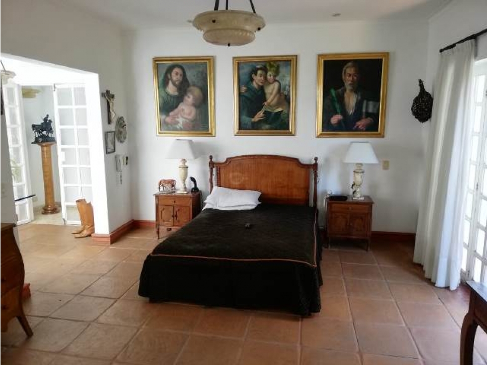 VENDO CASA LOTE CON PISCINA CERCA AL PARQUE LLERAS 1050 M2 — foto 6