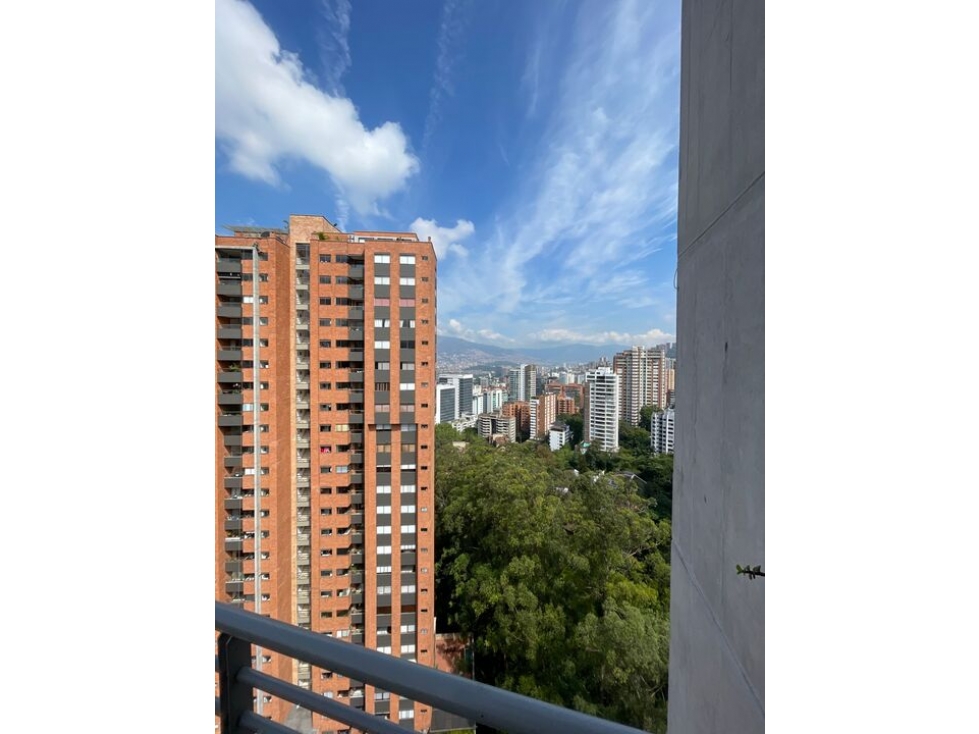 Arriendo apartamento en el poblado sector milla de oro 140 m2