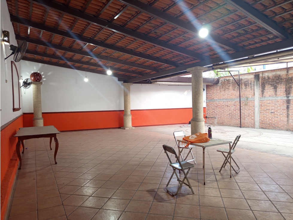 SE RENTA TERRAZA COMERCIAL EN PARQUES DE TLAQUEPAQUE - 3