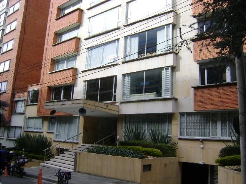 SE VENDE APARTAMENTO CHICO RESERVADO.A
