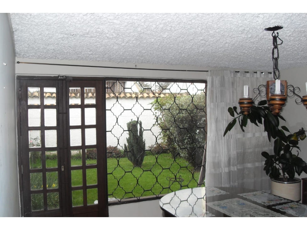 SE VENDE CASA EN ALHAMBRA.P - 4