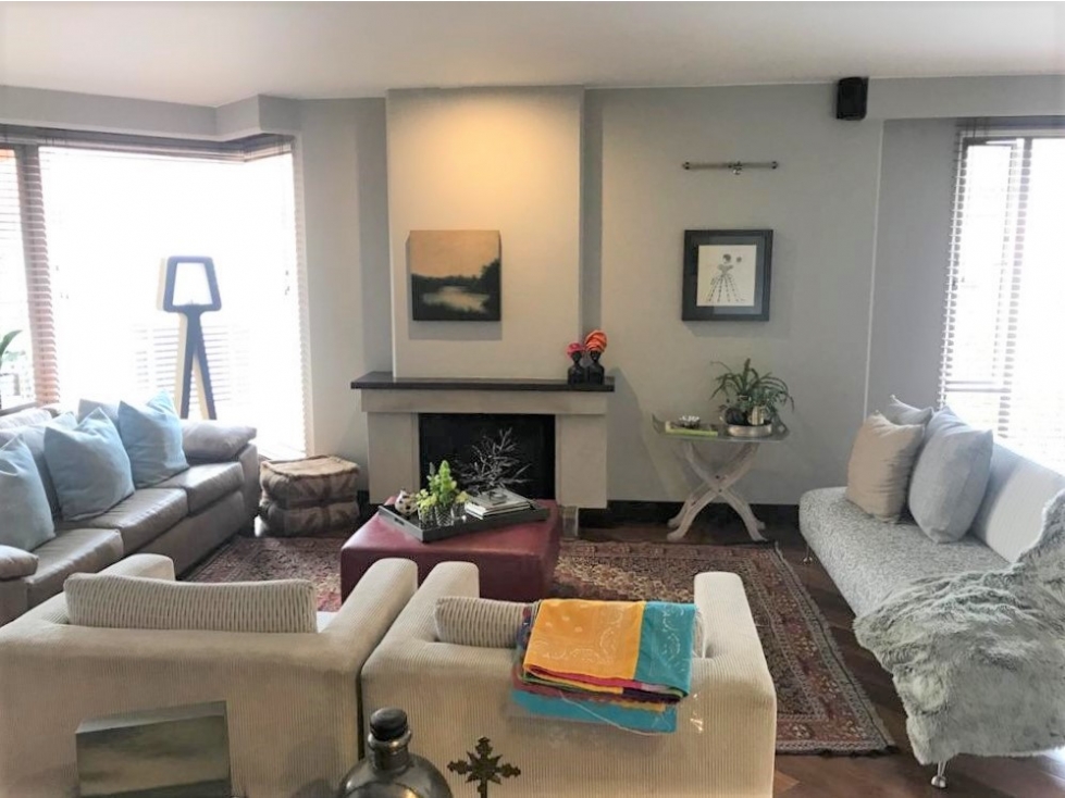 SE VENDE HERMOSO APARTAMENTO EN LOS ROSALES. A — foto 2