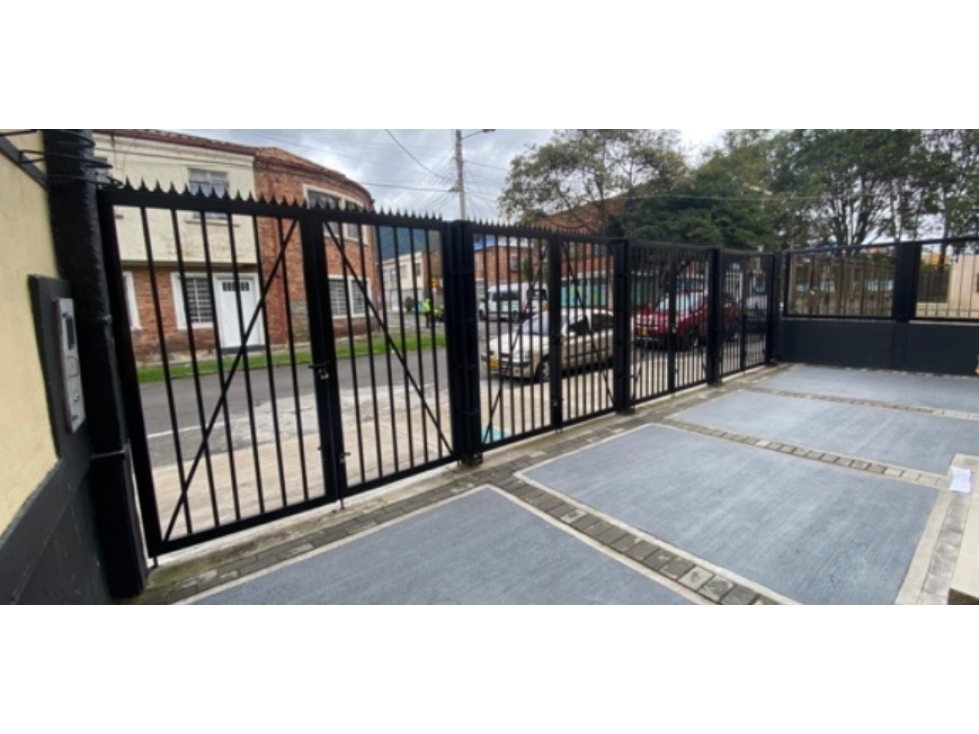 SE VENDE O SE ARRIENDA EDIFICIO EN LA SOLEDAD. P — foto 2