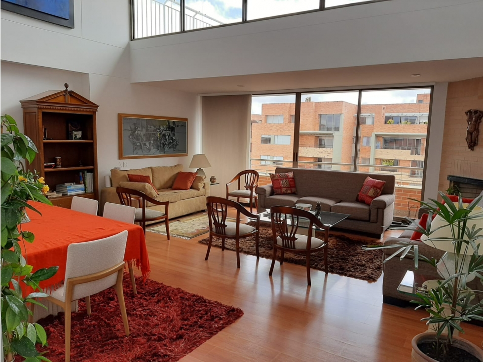 SE VENDE APARTAMENTO EN COUNTRY - ALAMEDA. T/A
