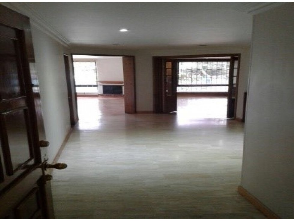 SE VENDE APARTAMENTO EN CHICO VIRREY.P