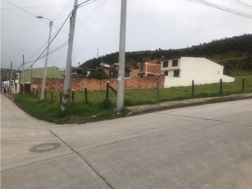 SE VENDE HERMOSO LOTE URBANO EN LA CALERA. P - 1