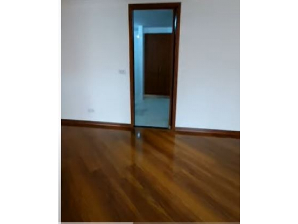 SE ARRIENDA APARTAMENTO EN SANTA BARBARA. P - 5