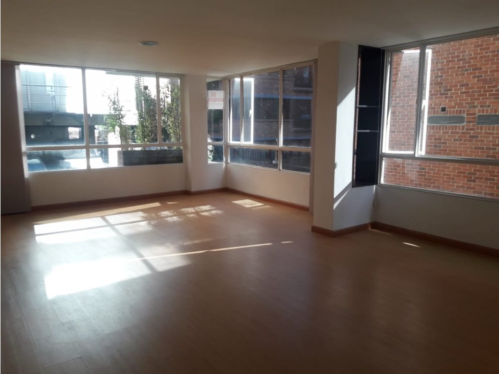 PARA INVERSIONISTAS !!!SE VENDE APARTAMENTO ARRENDADO EN LOS ROSALES.A — foto 3
