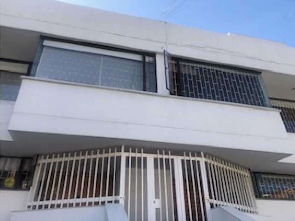 SE VENDE CASA EN CHICO NAVARRA.A