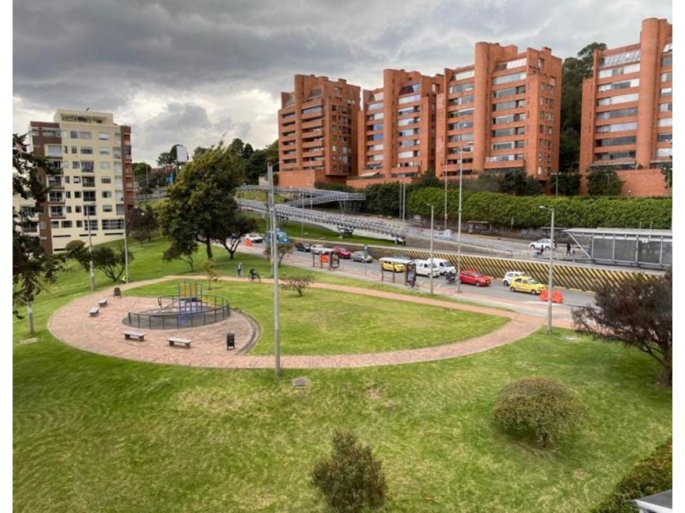 SE VENDE LINDO APARTAMENTO EN GRATAMIRA