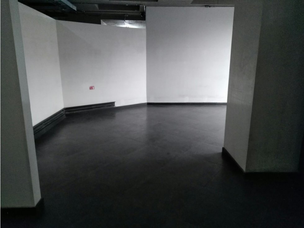 SE VENDE OFICINA EN ZONA DEL ANDINO.A