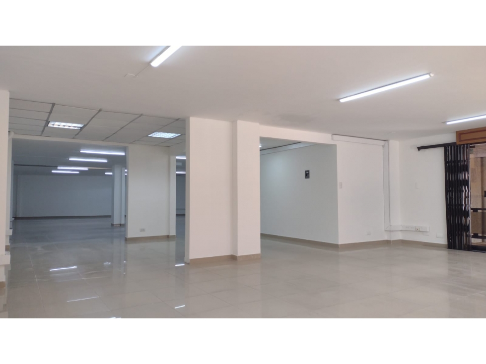 SE VENDE HERMOSA OFICINA / LOCAL EN TEUSAQUILLO /A — foto 4