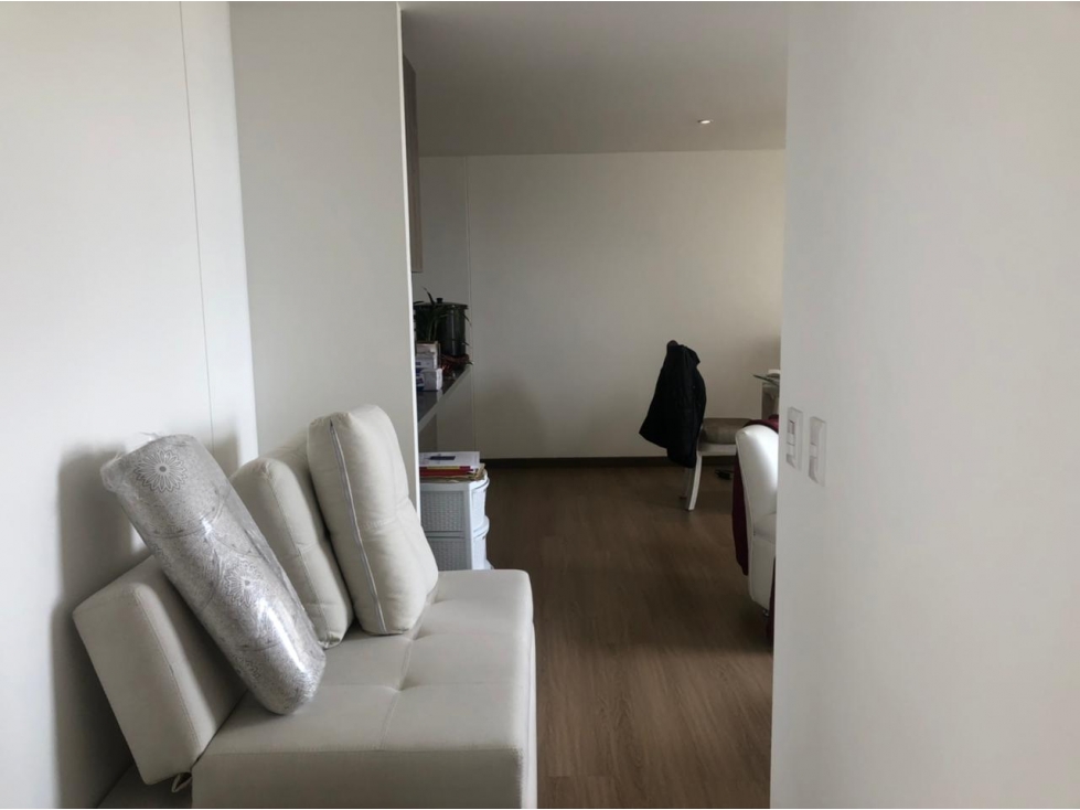 SE VENDE HERMOSO APARTAMENTO EN ALCAZARES. A — foto 4