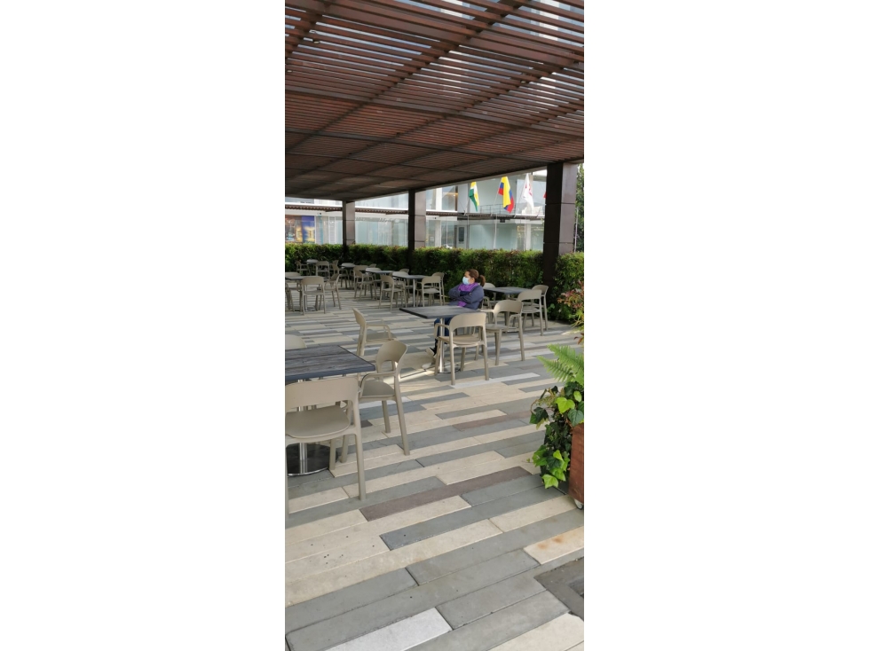 SE VENDE O ARRIENDA HERMOSO LOCAL EN SABANA PARK PARA ESTRENAR.A - 2