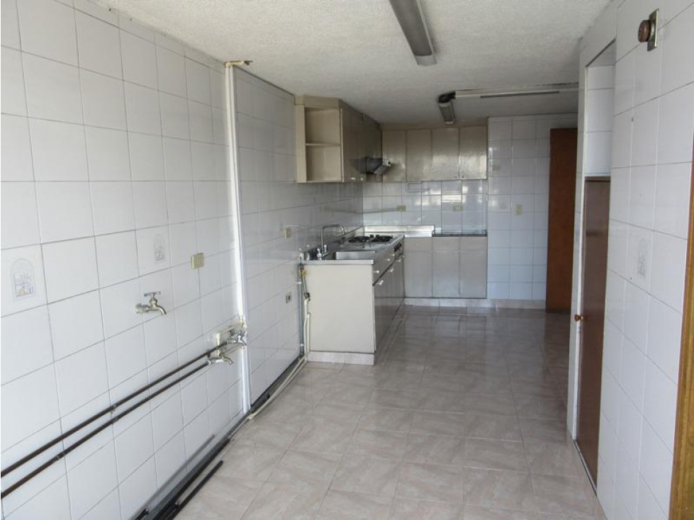 SE VENDE HERMOSO APARTAMENTO EN SANTA ANA OCCIDENTAL.A — foto 2